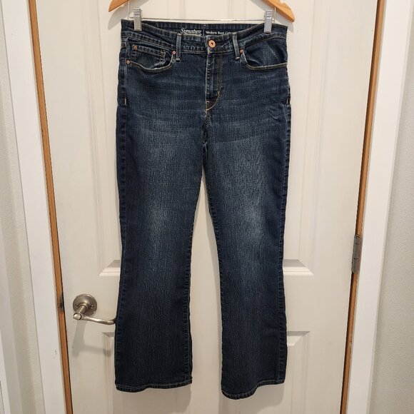 Signature by Levi Strauss & Co. Modern Boot Cut Blue Jeans, Size 30 - Picture 1 of 10